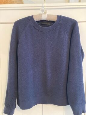 Jenni Kayne Navy Crewneck Saturday Sweatshirt XS. In excellent condition.